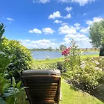Rose Garden Ferienhaus *